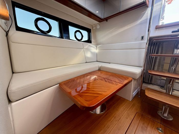 2021 Boston Whaler 405 Conquest Photo 87 of 131