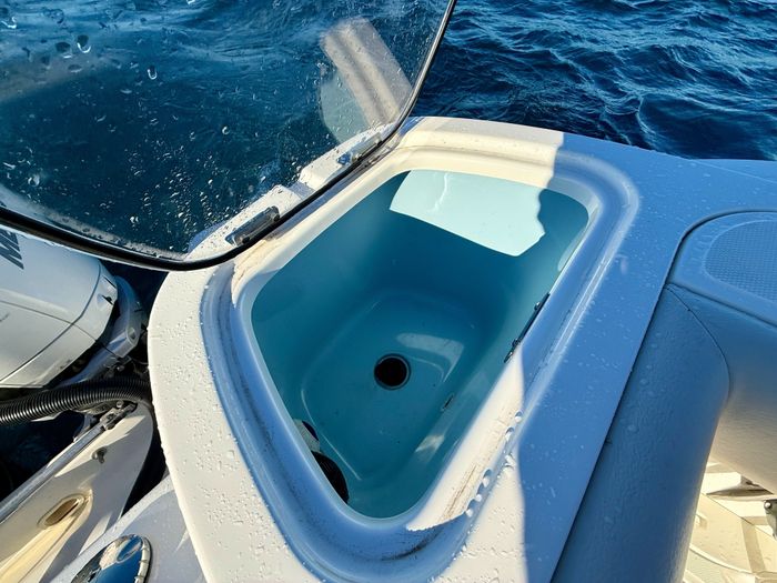 2021 Boston Whaler 405 Conquest Photo 38 of 131