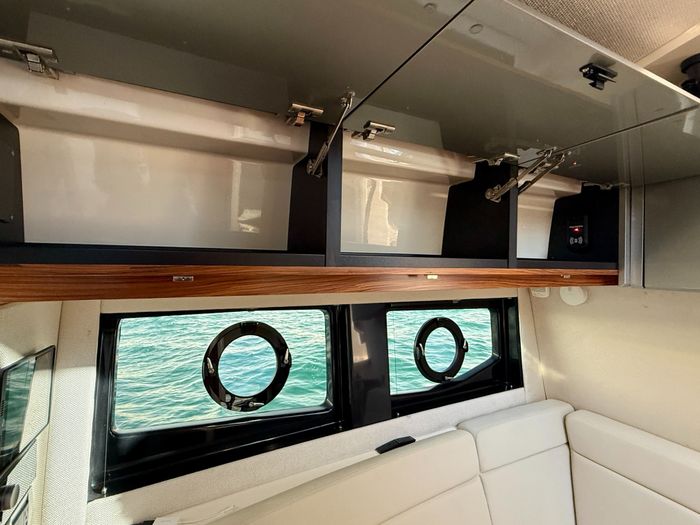 2021 Boston Whaler 405 Conquest Photo 96 of 131