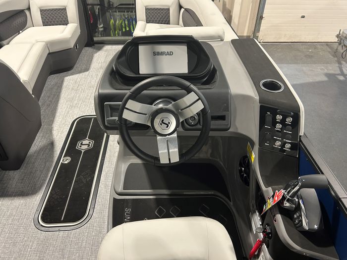 2026 Harris Sunliner 230 Photo 4 of 8
