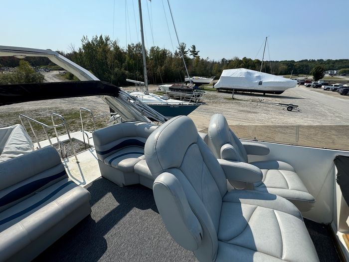 1990 Bayliner 4588 Photo 23 of 33