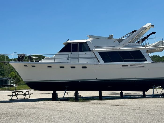 1990 Bayliner 4588 Photo 5 of 33