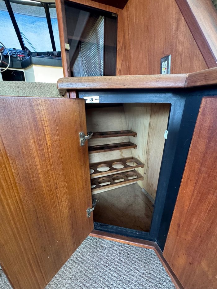 1990 Bayliner 4588 Photo 18 of 33