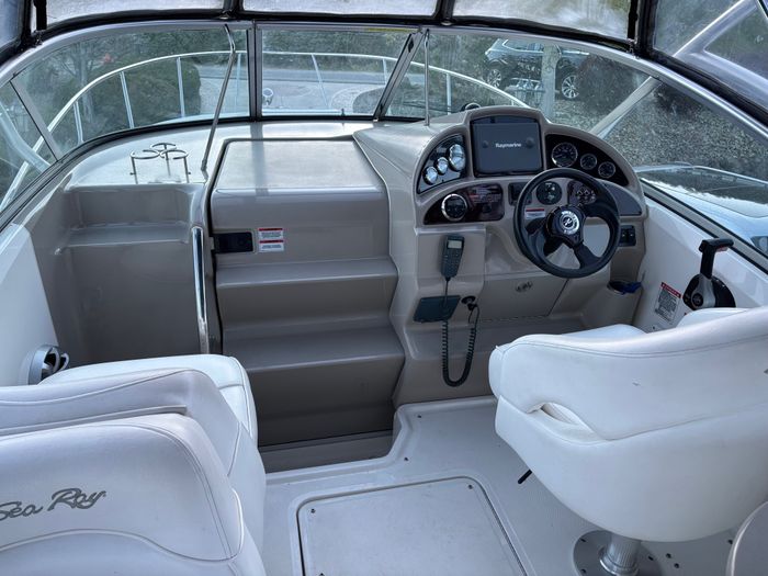 2007 Sea Ray 270 Amberjack Photo 12 of 19