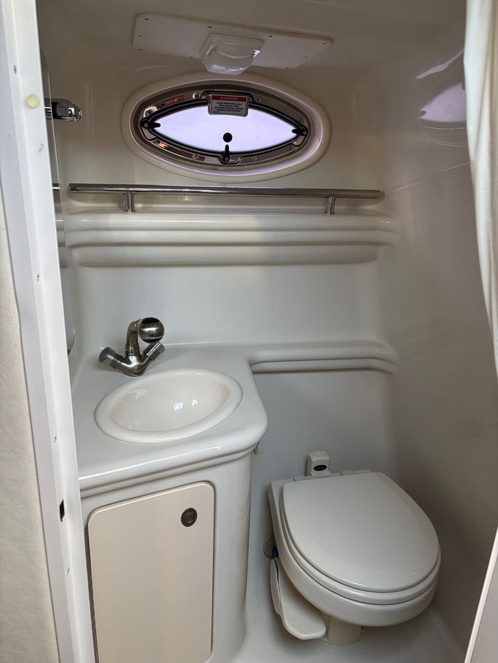 2007 Sea Ray 270 Amberjack Photo 17 of 19