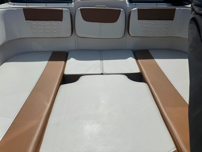 2022 Bayliner VR6 Photo 4 of 9