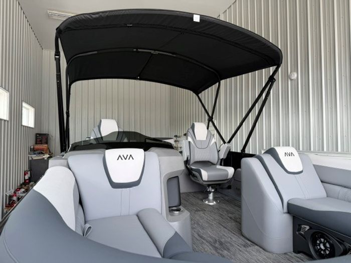 2026 Avalon 2385 LSZ Quad Lounge Shift Photo 3 of 17