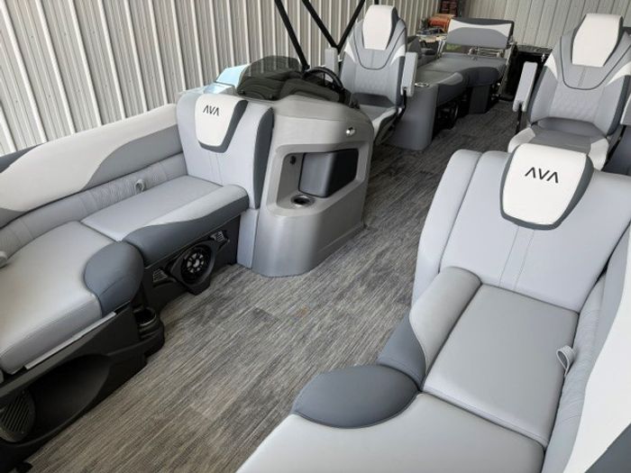 2026 Avalon 2385 LSZ Quad Lounge Shift Photo 5 of 17