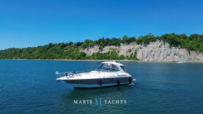 2008 Cruisers Yachts 420 Express Photo 3 of 176
