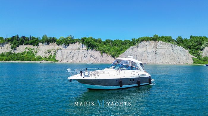 2008 Cruisers Yachts 420 Express Photo 4 of 176