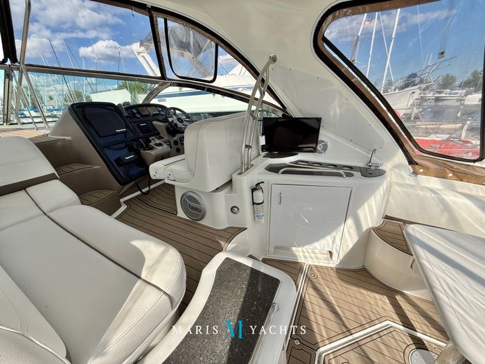 2008 Cruisers Yachts 420 Express Photo 25 of 176
