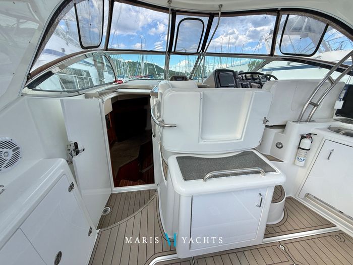 2008 Cruisers Yachts 420 Express Photo 26 of 176