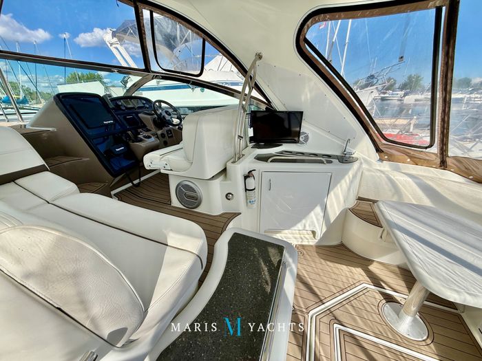 2008 Cruisers Yachts 420 Express Photo 29 of 176