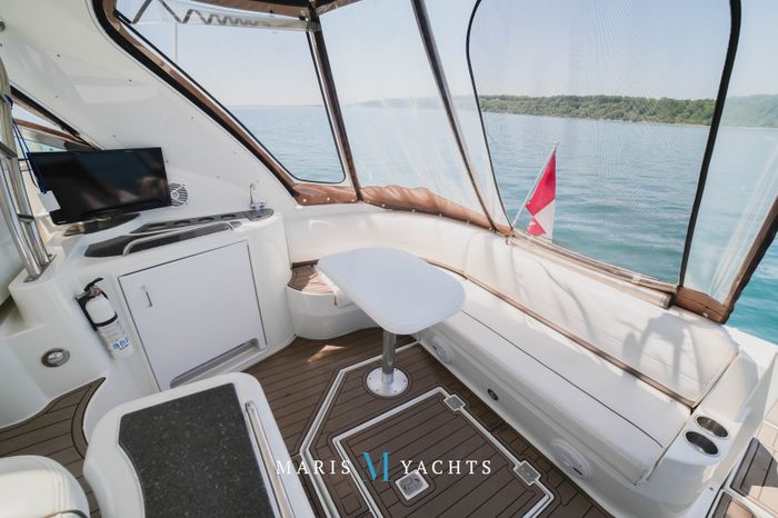2008 Cruisers Yachts 420 Express Photo 37 of 176