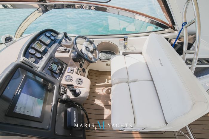 2008 Cruisers Yachts 420 Express Photo 63 of 176
