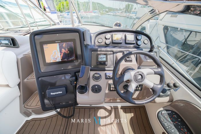 2008 Cruisers Yachts 420 Express Photo 64 of 176