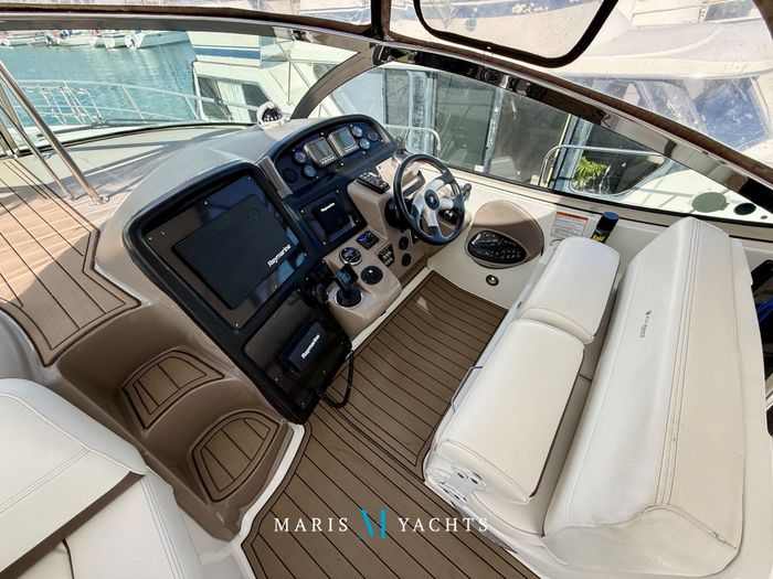 2008 Cruisers Yachts 420 Express Photo 66 of 176