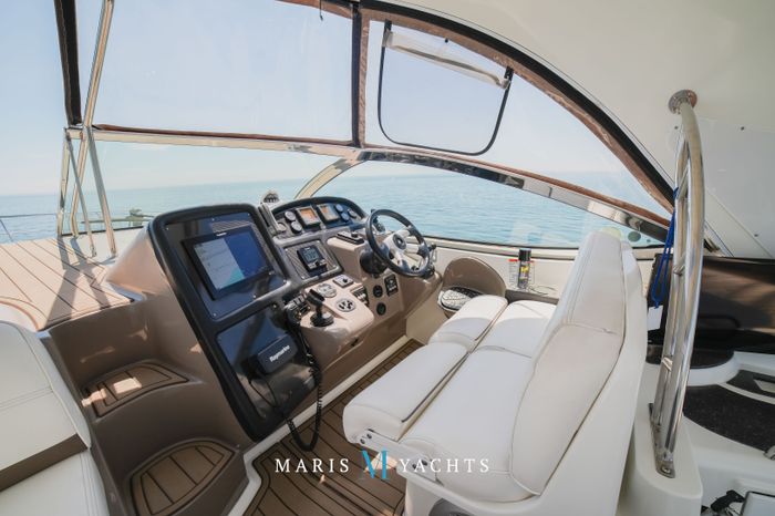 2008 Cruisers Yachts 420 Express Photo 67 of 176