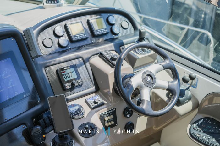 2008 Cruisers Yachts 420 Express Photo 71 of 176