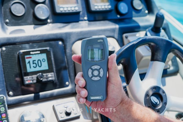 2008 Cruisers Yachts 420 Express Photo 76 of 176