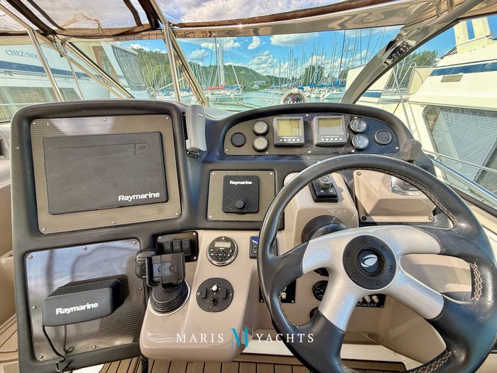 2008 Cruisers Yachts 420 Express Photo 83 of 176