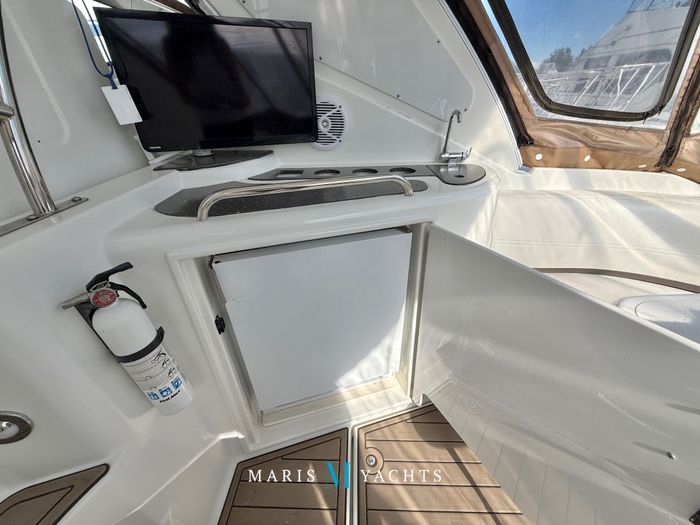 2008 Cruisers Yachts 420 Express Photo 88 of 176