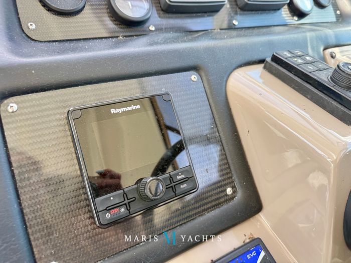 2008 Cruisers Yachts 420 Express Photo 92 of 176