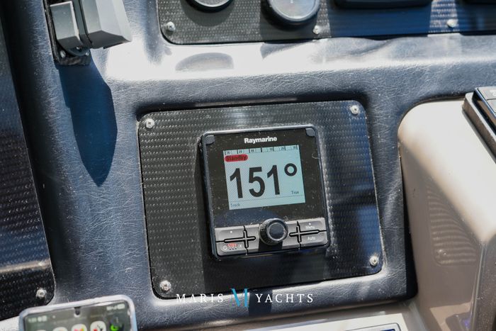 2008 Cruisers Yachts 420 Express Photo 93 of 176