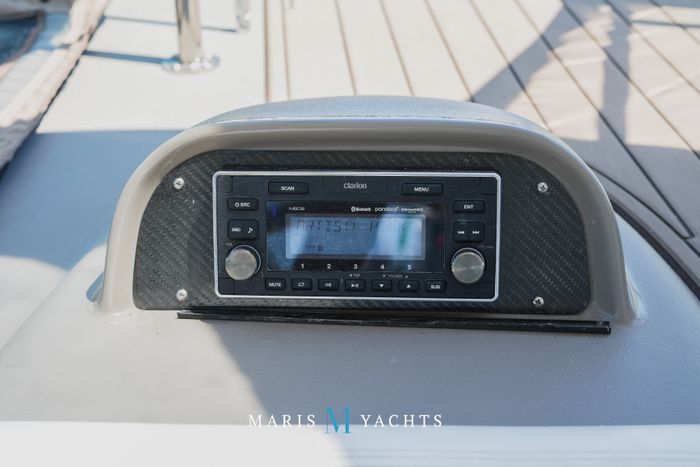 2008 Cruisers Yachts 420 Express Photo 94 of 176