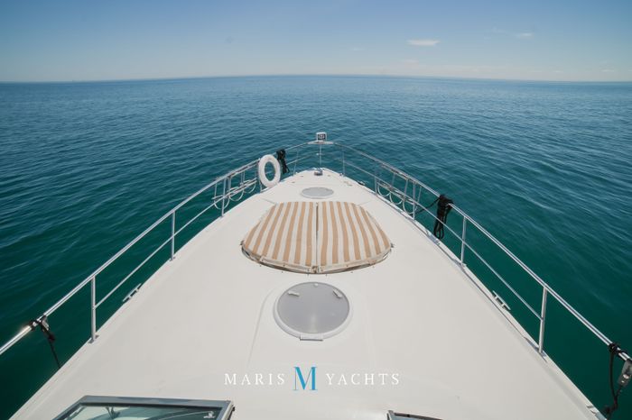 2008 Cruisers Yachts 420 Express Photo 101 of 176
