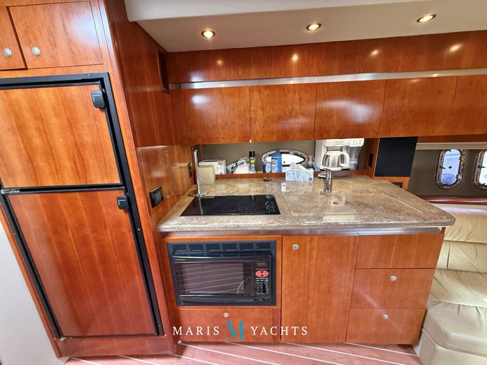 2008 Cruisers Yachts 420 Express Photo 130 of 176