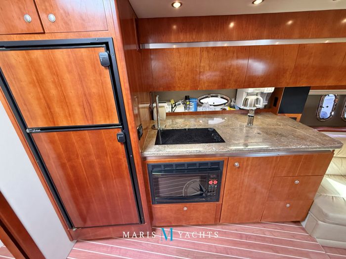 2008 Cruisers Yachts 420 Express Photo 134 of 176