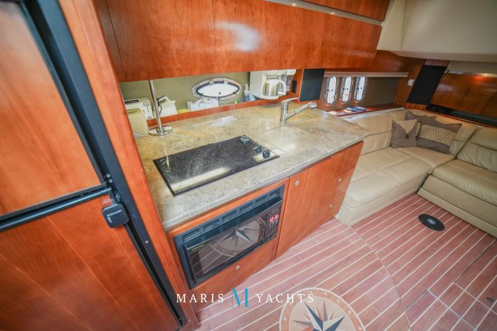 2008 Cruisers Yachts 420 Express Photo 135 of 176