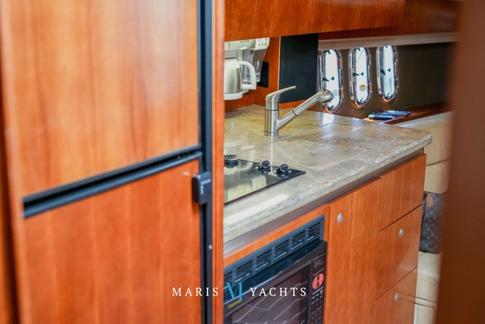 2008 Cruisers Yachts 420 Express Photo 137 of 176