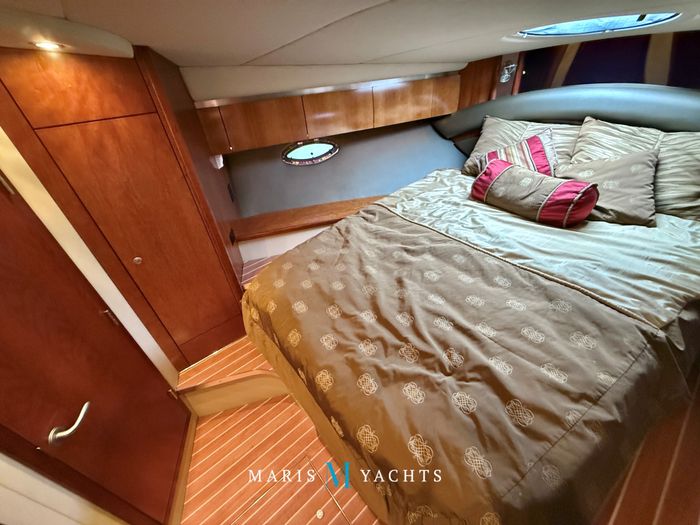 2008 Cruisers Yachts 420 Express Photo 151 of 176