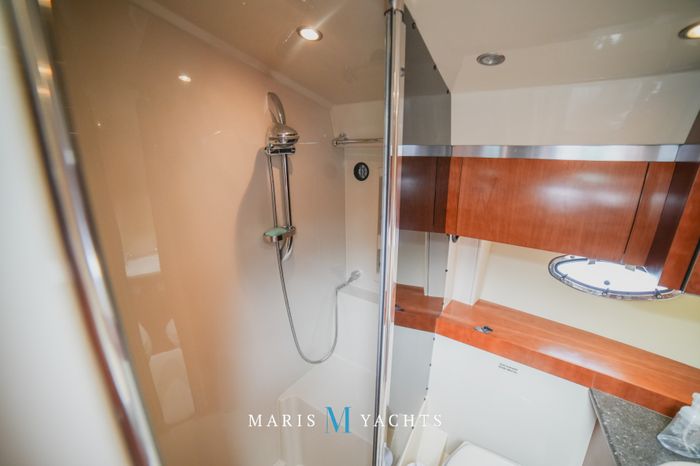 2008 Cruisers Yachts 420 Express Photo 162 of 176