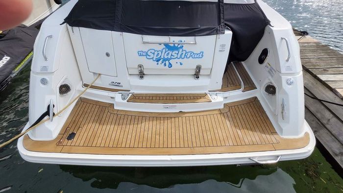 2011 Sea Ray 370 Sundancer Photo 5 of 31
