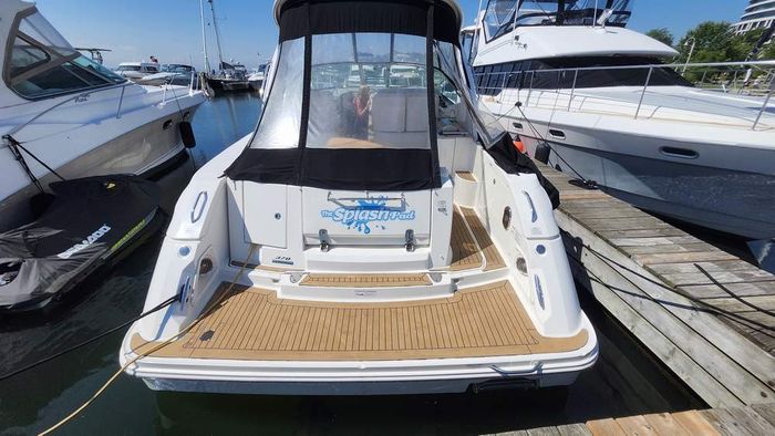 2011 Sea Ray 370 Sundancer Photo 4 of 38