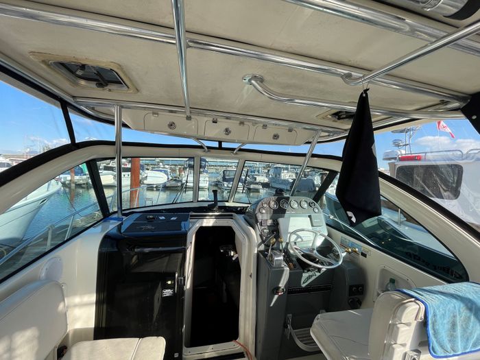 2005 Pursuit 3100 Offshore Photo 13 of 25