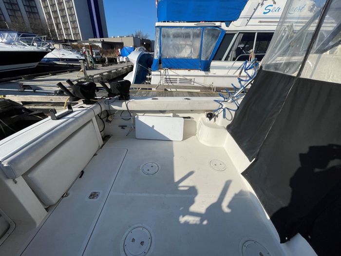 2005 Pursuit 3100 Offshore Photo 18 of 25