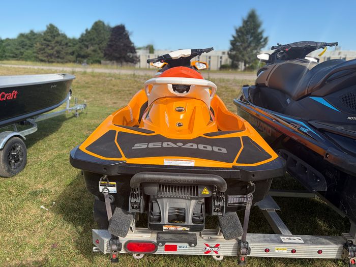 2017 Sea-Doo GTI SE 155 Photo 3 of 8