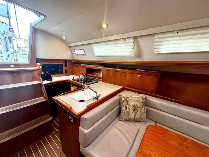 2006 Hunter 33 Photo 31 of 37