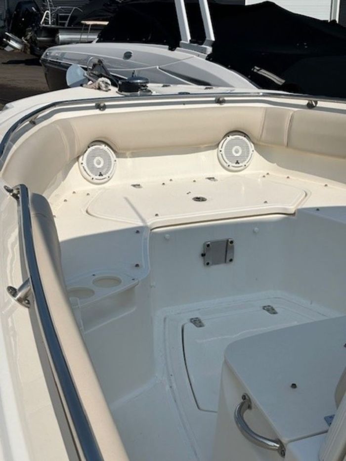 2023 Boston Whaler 230 Outrage Photo 10 sur 12