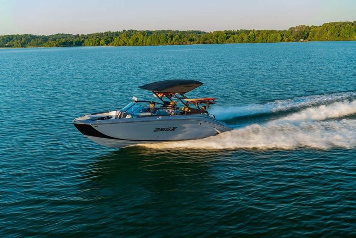 2023 Yamaha 255XD Trailer Included | 40Hrs Photo 16 of 17