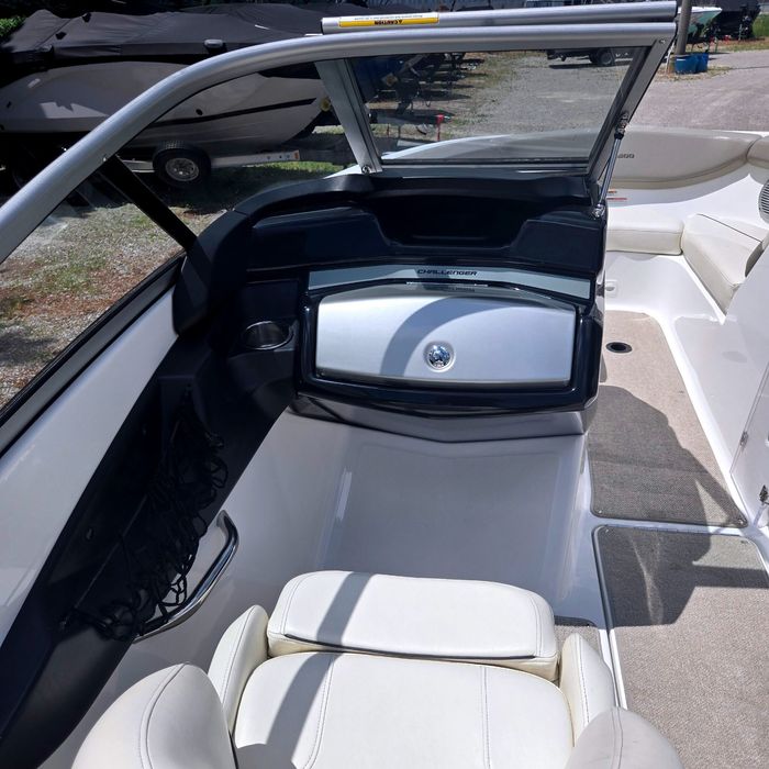 2011 Sea-Doo CHALLENGER 210 Photo 7 of 8