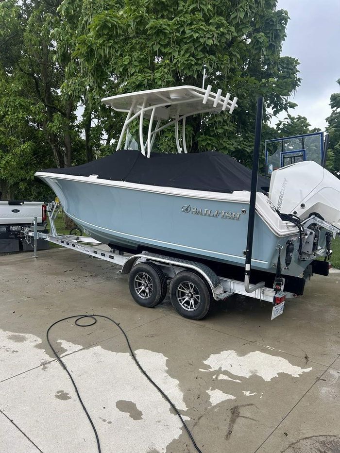2023 Sailfish 220 CC Photo 2 of 11