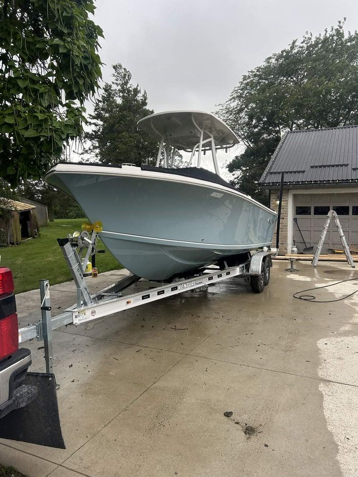 2023 Sailfish 220 CC Photo 3 of 11