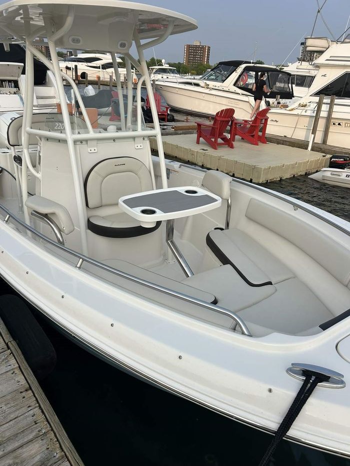 2023 Sailfish 220 CC Photo 9 of 11