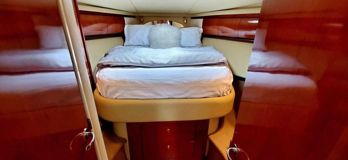 2003 Sea Ray Sundancer 420 Photo 11 of 14