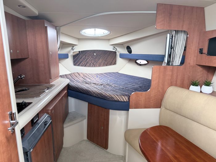 2009 Cruisers Yachts 300 CXI Express Photo 22 sur 31